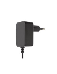 Adaptador universal, 5 VCC, 1.5 A, 5 W, conector DC 5.5 x 2.1 mm, negro