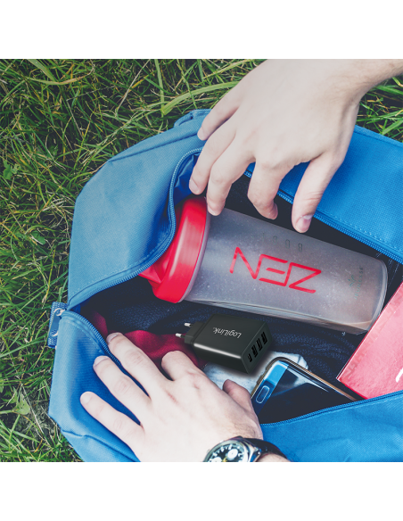 Adaptador de enchufe, 1 puerto USB-C y 3 puertos USB-A, 27 W