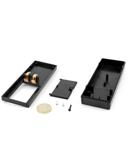 CAJA UNIVERSAL PLASTICO NEGRA 127x47x23mm CON PORTAPILAS DE 9V