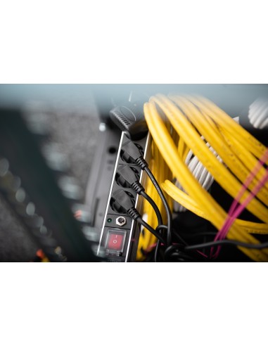 Regleta de enchufes, protección de sobrecarga, 7 tomas de tierra, 2 m