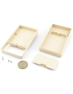 CAJA UNIVERSAL MARFIL 102x60x26 mm. CON PORTAPILAS 2