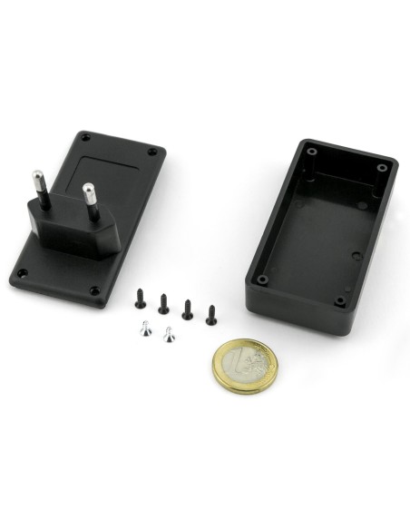 CAJA PLASTICO NEGRA 78X40X21mm CON ENCHUFE