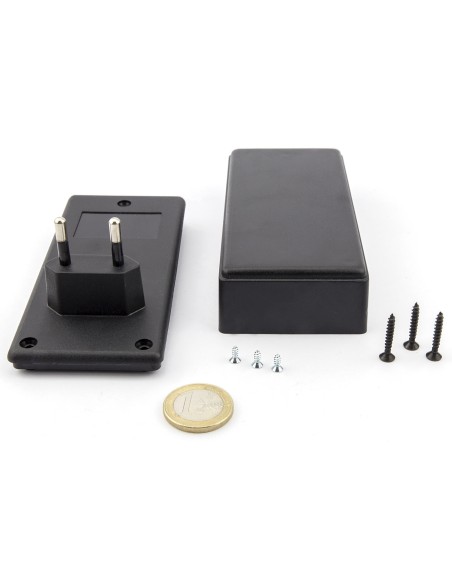 CAJA PLASTICO NEGRO 120X56X31mm CON ENCHUFE