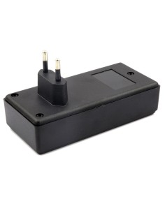 CAJA PLASTICO NEGRO 120X56X31mm CON ENCHUFE