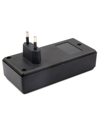 CAJA PLASTICO NEGRO 120X56X31mm CON ENCHUFE