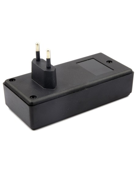 CAJA PLASTICO NEGRO 120X56X31mm CON ENCHUFE