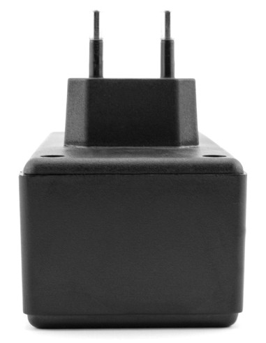 CAJA PLASTICO NEGRA CON ENCHUFE 120X56X42mm