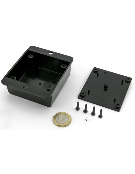 CAJA DE PARED NEGRA  82x69x30mm CON ALETAS