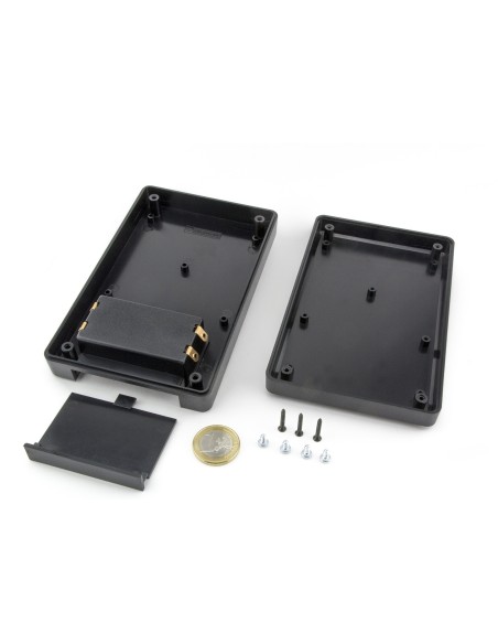 CAJA PLASTICO ABS NEGRA 144X90X30mm CON PORTAPILAS & TORNILLOS