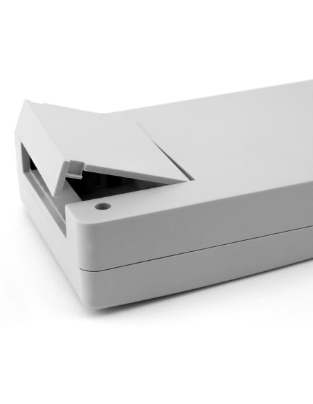 CAJA PLASTICO ABS GRIS 144X90X30mm CON PORTAPILAS & TORNILLOS