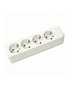 Base múltiple para pared con 4 tomas de policarbonato.