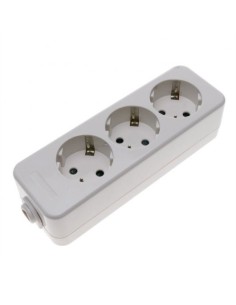 Base múltiple para pared con 3 tomas de policarbonato