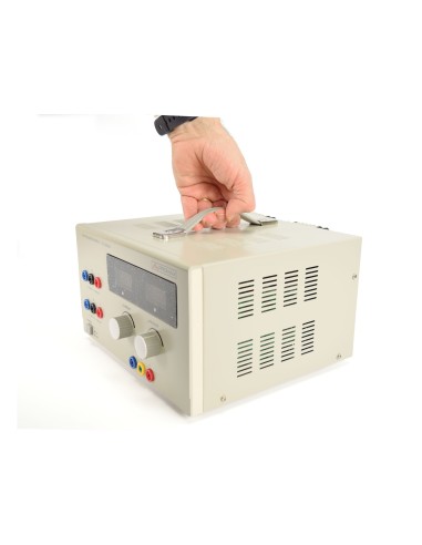 Fuente PROMAX de laboratorio 30V,5A (auxiliar +15V,-15V,+5V,-5V)