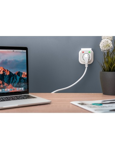 Enchufe protector sobretensiones 3500W