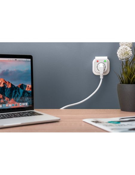 Enchufe protector sobretensiones 3500W