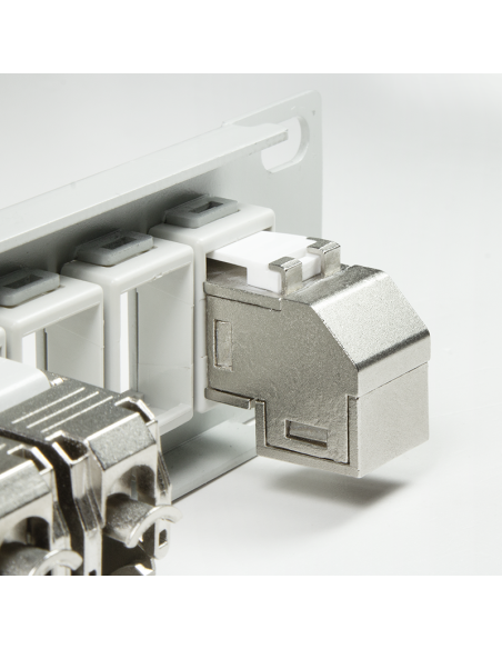 Adaptador Modular CAT6A Keystone Codo 90º